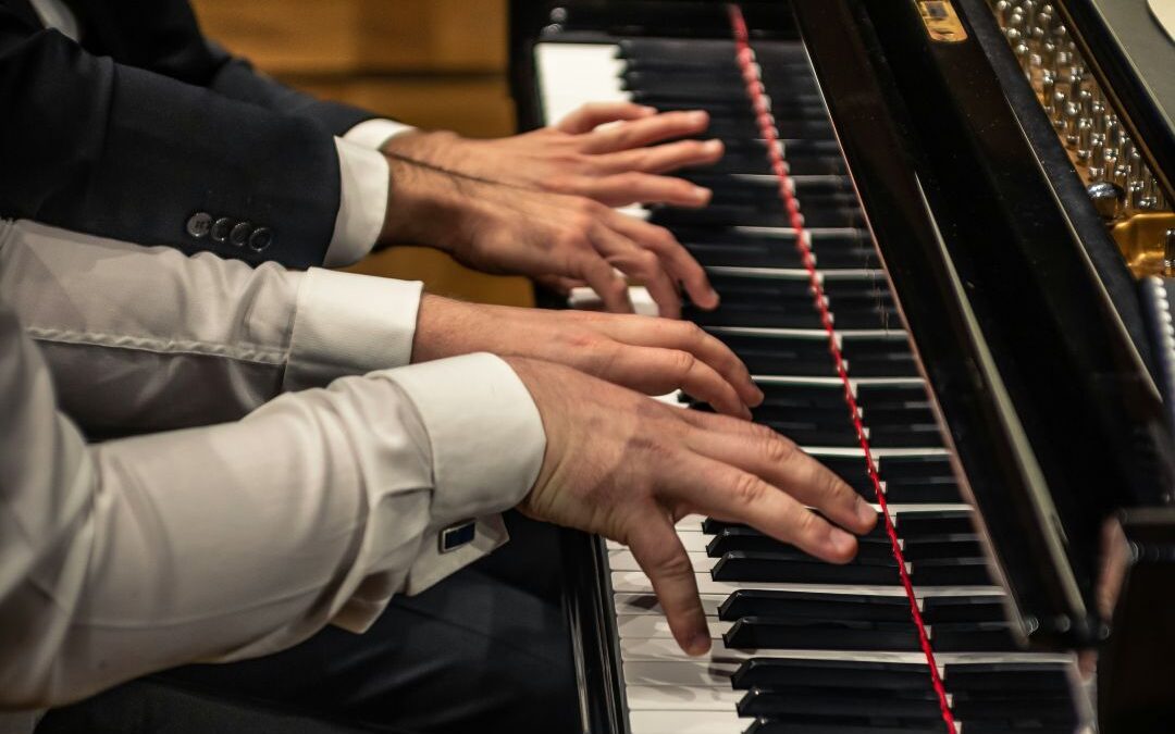 One Piano, 4 Hands